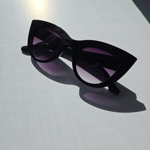 Cat Eye Sunglasses With Purple Lenses